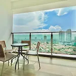 Tritower Residence By Rr Jbcity